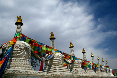 Inner Mongolia - Prayer Banner, Hohhot.jpg (511991 bytes)