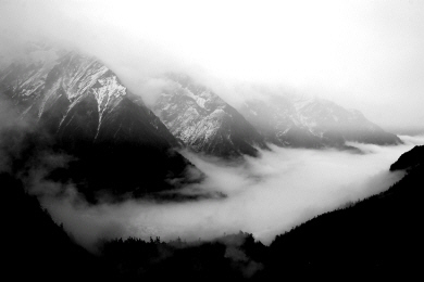Sichuan Glacier Area.jpg (81990 bytes)