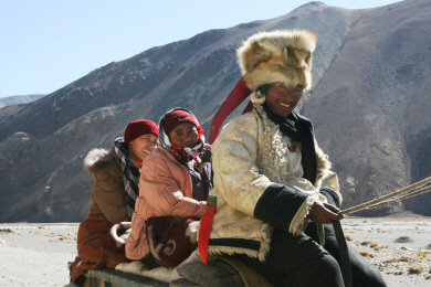 Tibet People (13).jpg (329091 bytes)