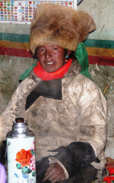 Tibet People (14).jpg (381646 bytes)