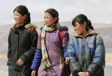 Tibet People (20).jpg (299469 bytes)